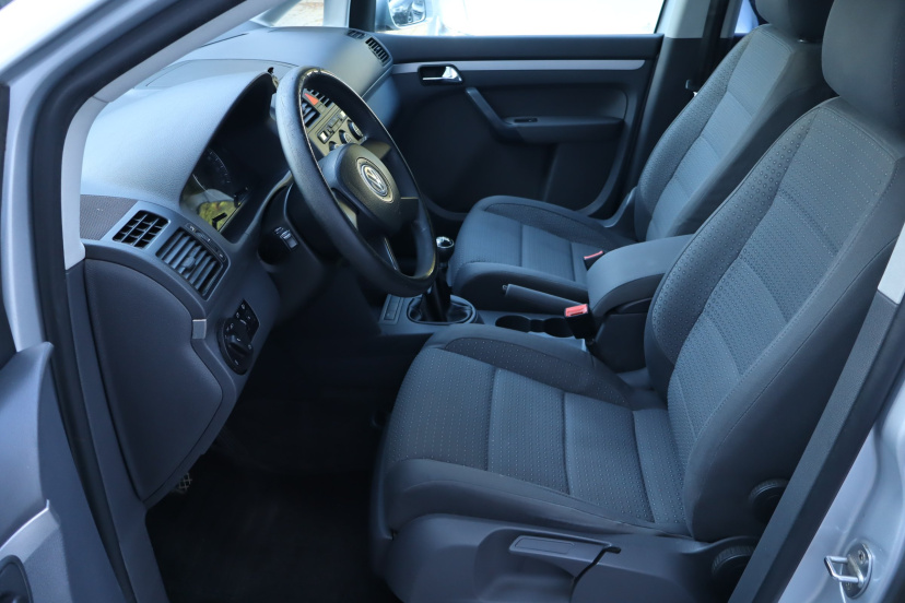 Volkswagen Touran, 2005