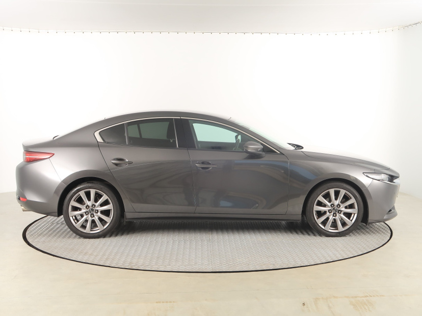 Mazda 3, 2019
