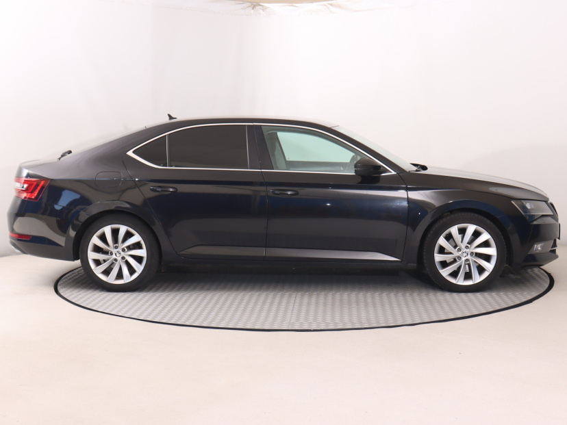 Škoda Superb, 2017