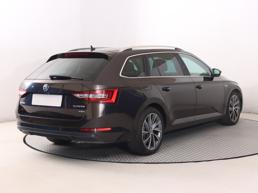 Škoda Superb, 2017