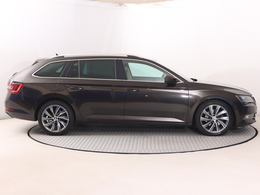 Škoda Superb, 2017