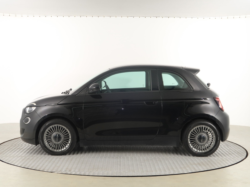 Fiat 500e, 2022