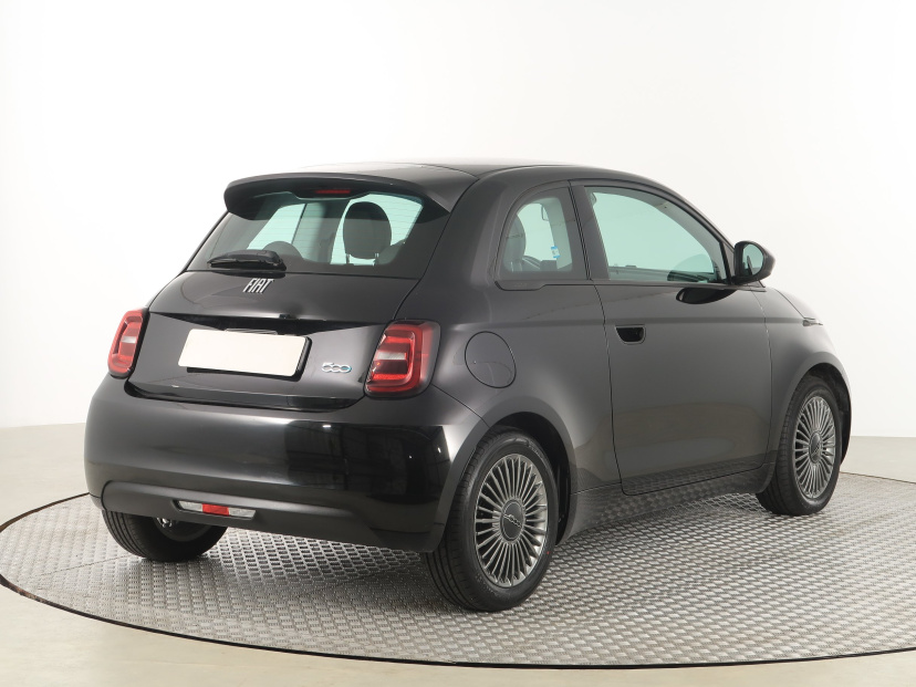 Fiat 500e, 2022