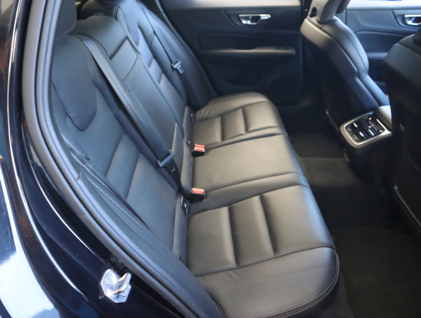 Volvo V60 Cross Country, 2019