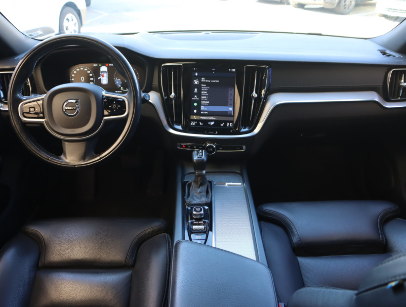 Volvo V60 Cross Country, 2019
