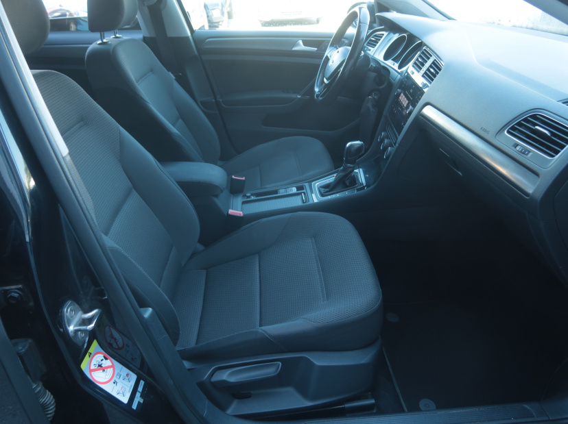 Volkswagen Golf, 2017