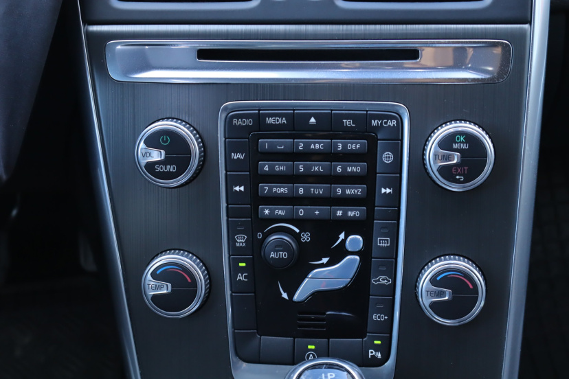 Volvo XC60, 2015