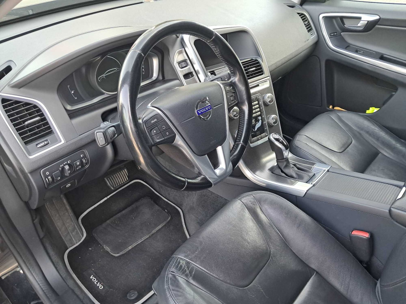 Volvo XC60, 2015