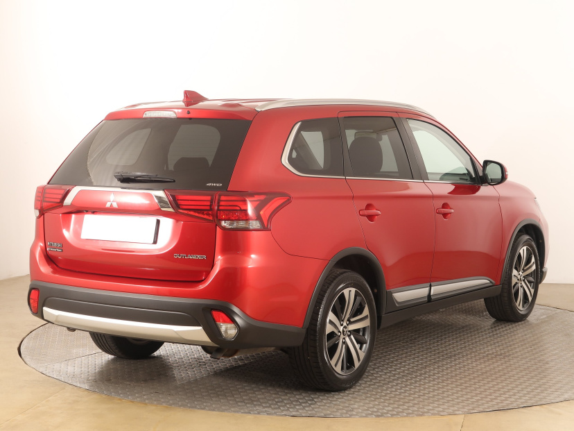 Mitsubishi Outlander, 2018