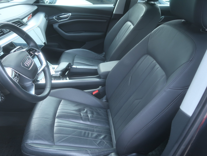 Audi e-tron, 2019