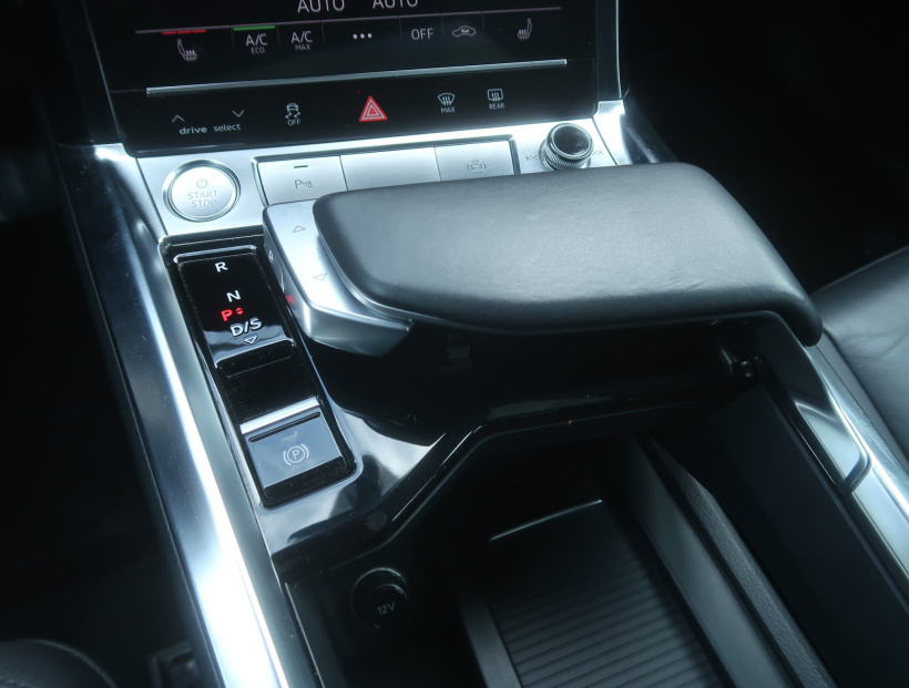 Audi e-tron, 2019