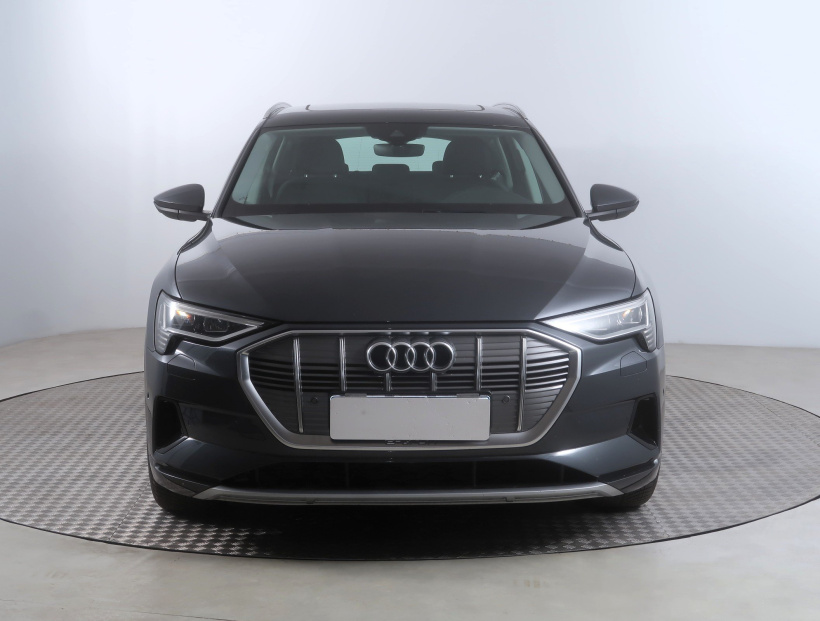 Audi e-tron, 2019