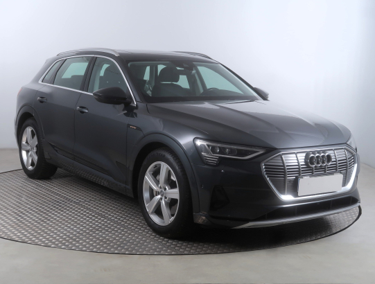 Audi e-tron 50 quattro