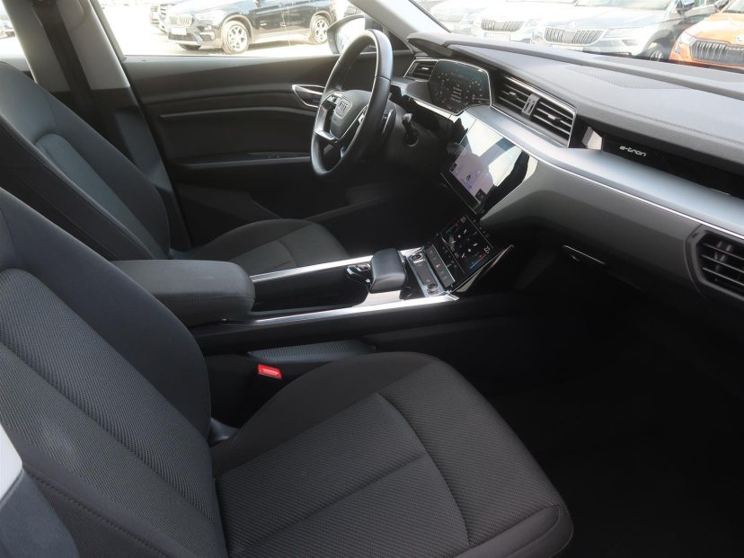 Audi e-tron, 2022