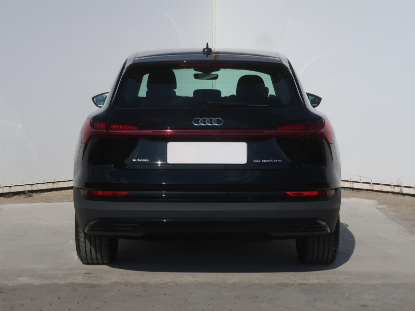 Audi e-tron, 2022