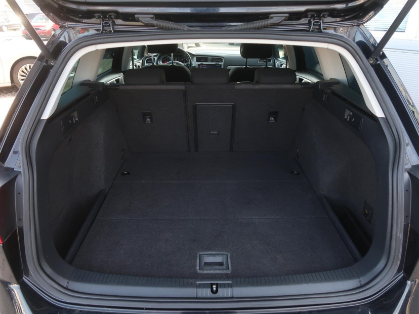 Volkswagen Golf, 2016