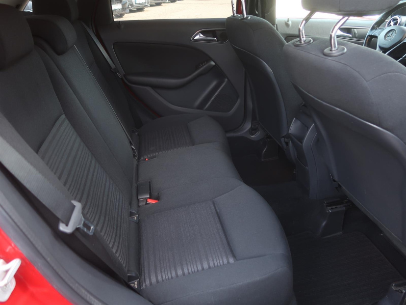 Mercedes-Benz B, 2014