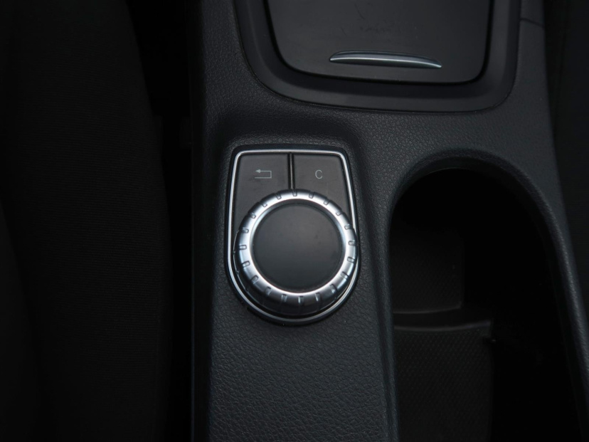 Mercedes-Benz B, 2014