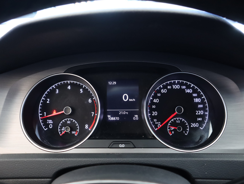 Volkswagen Golf, 2015