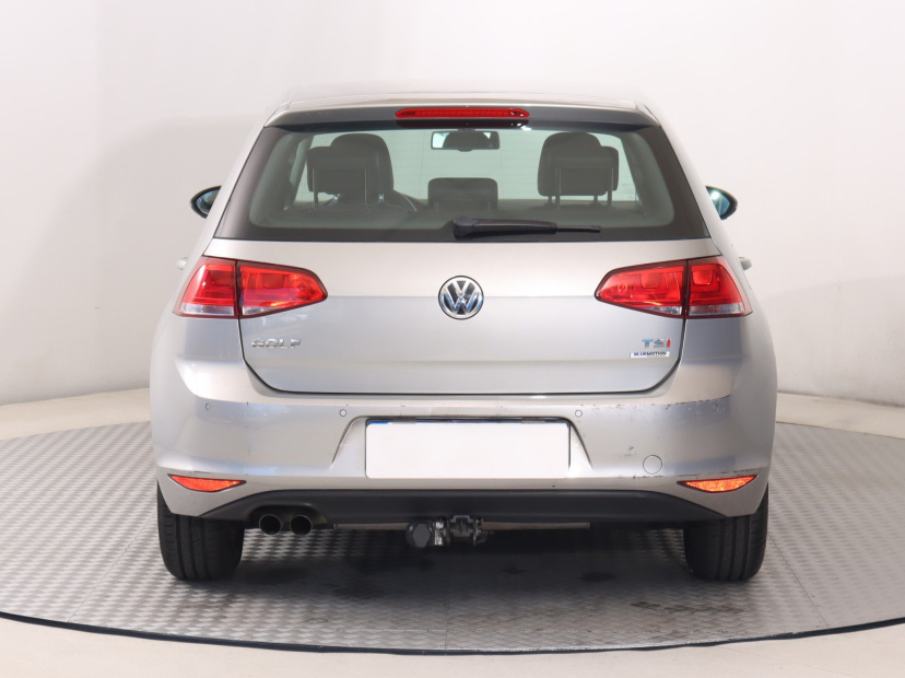 Volkswagen Golf, 2015