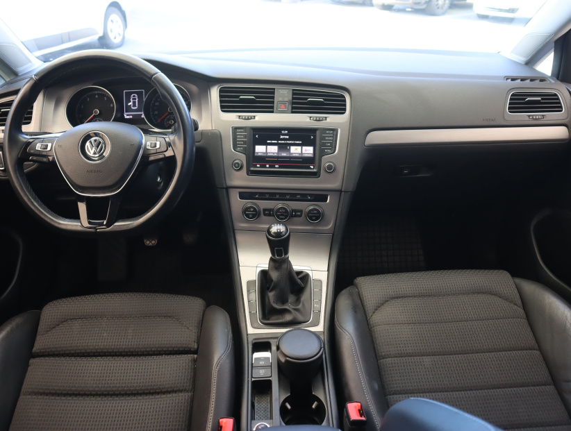 Volkswagen Golf, 2015