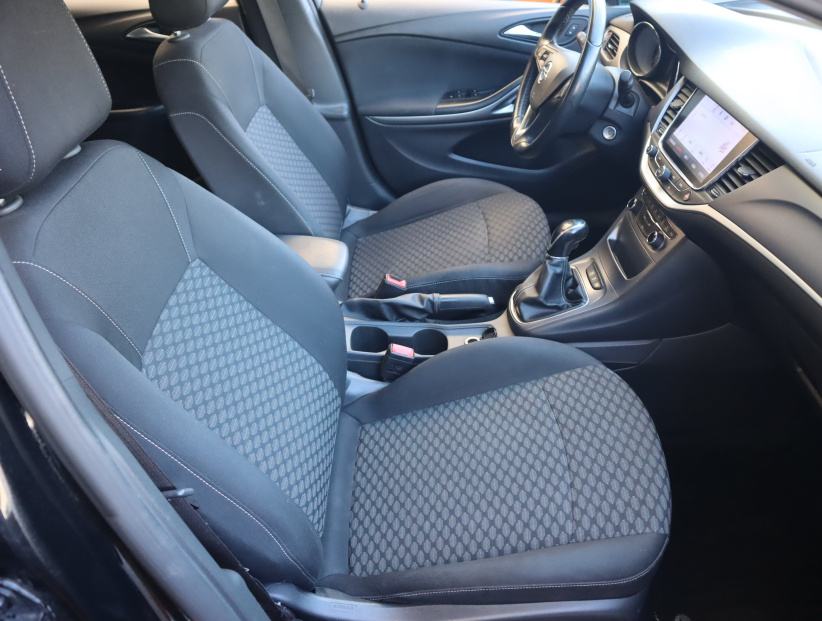Opel Astra, 2017