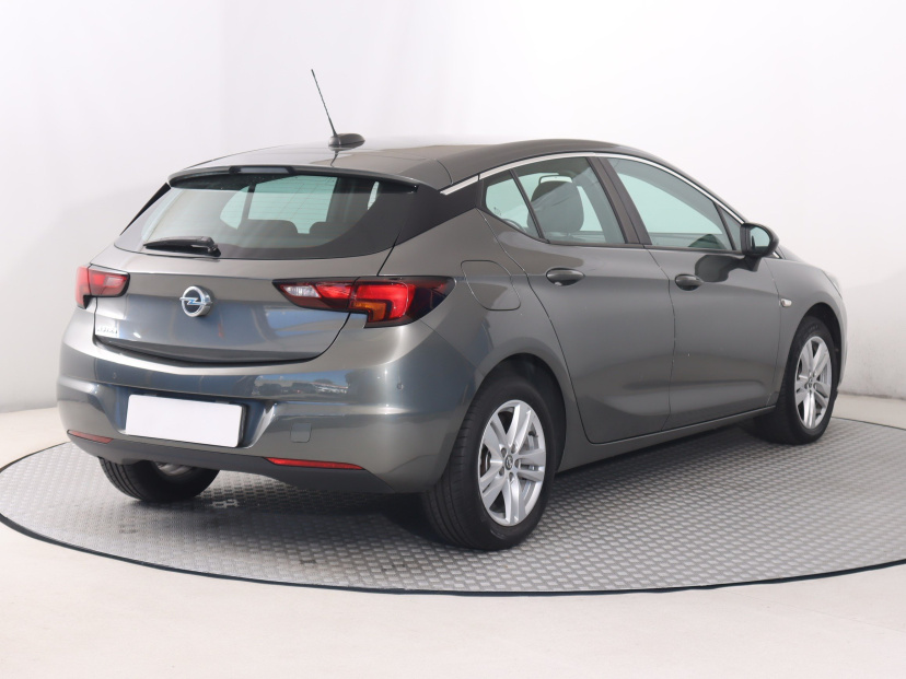 Opel Astra, 2017
