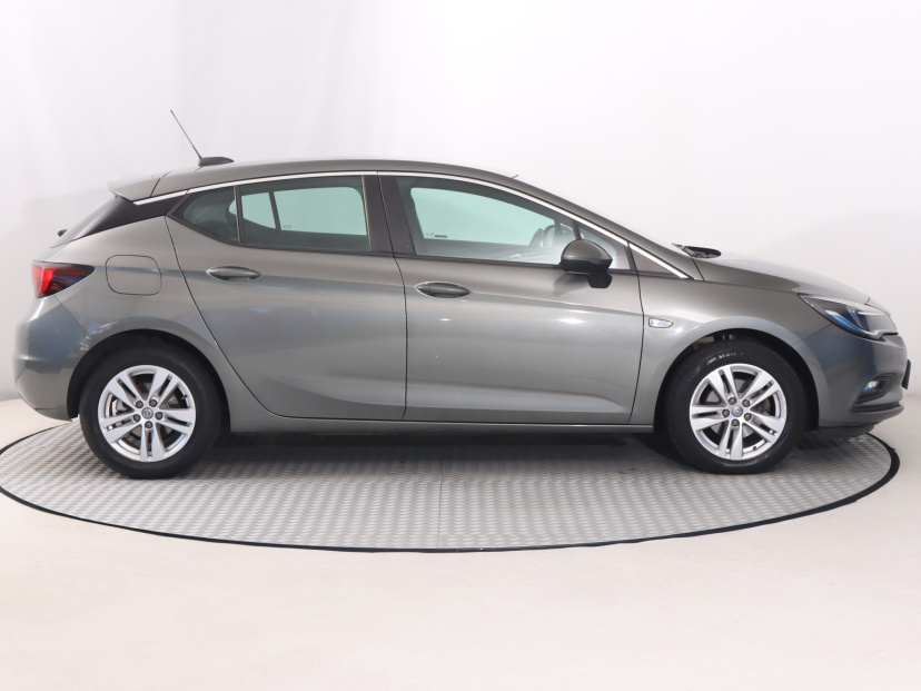 Opel Astra, 2017