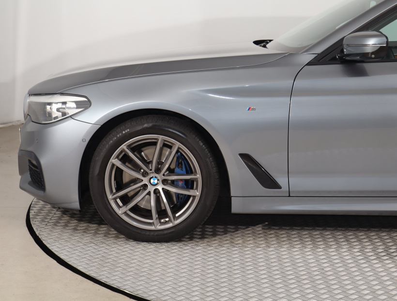 BMW 5, 2019