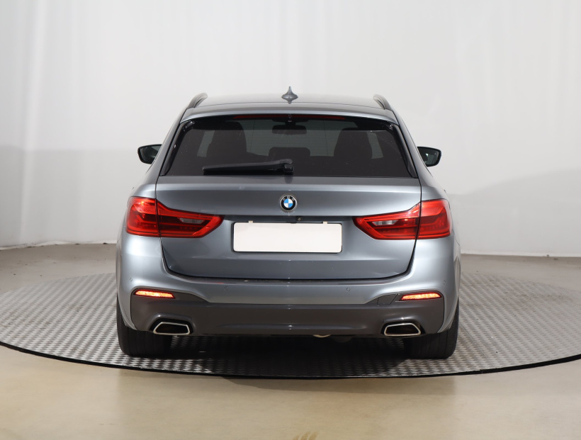 BMW 5, 2019