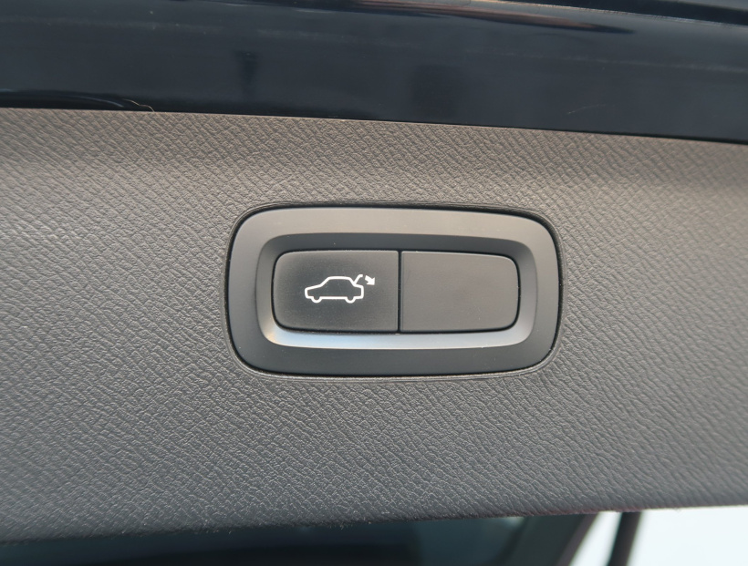 Volvo XC90, 2015