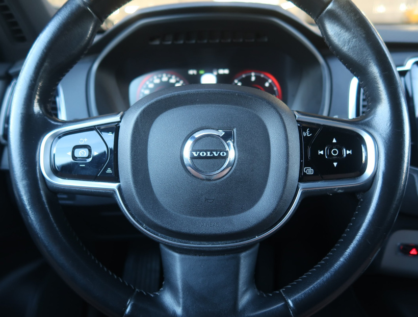 Volvo XC90, 2015