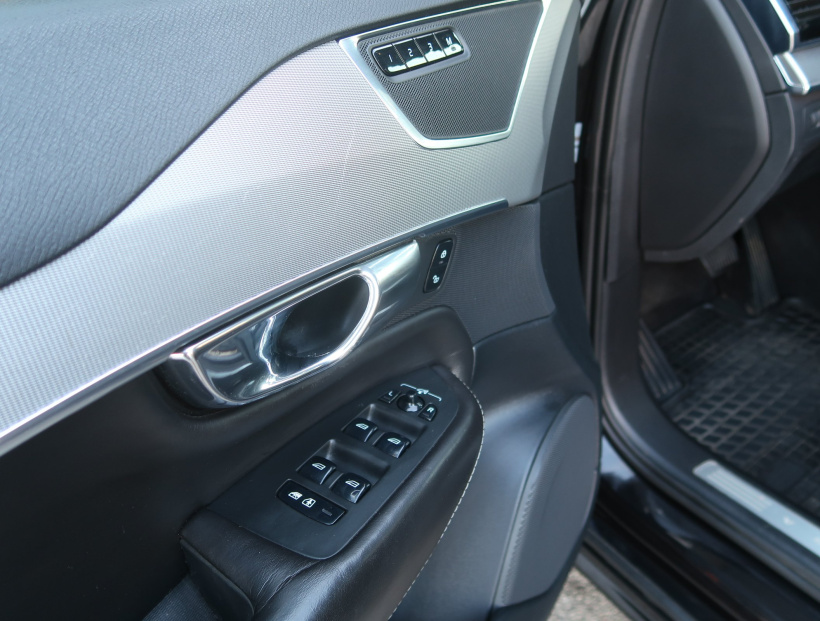 Volvo XC90, 2015