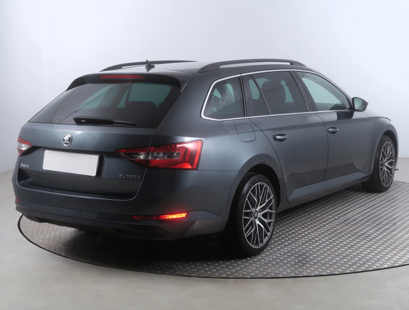 Škoda Superb, 2019