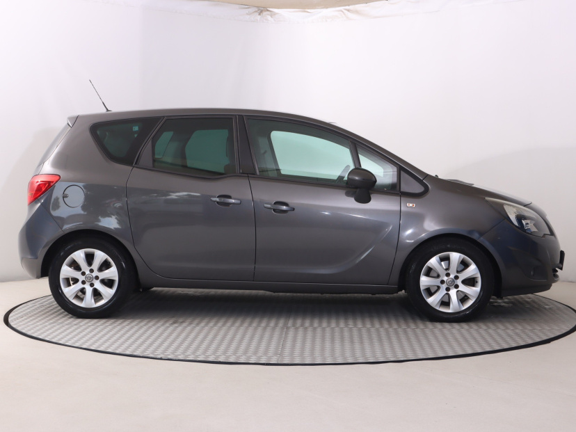 Opel Meriva, 2011