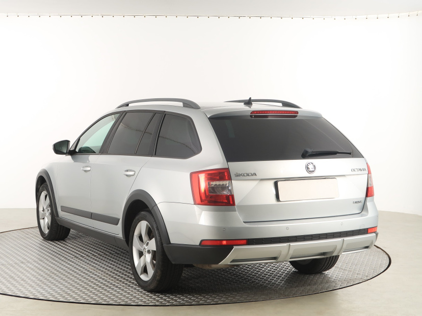 Škoda Octavia Scout, 2015