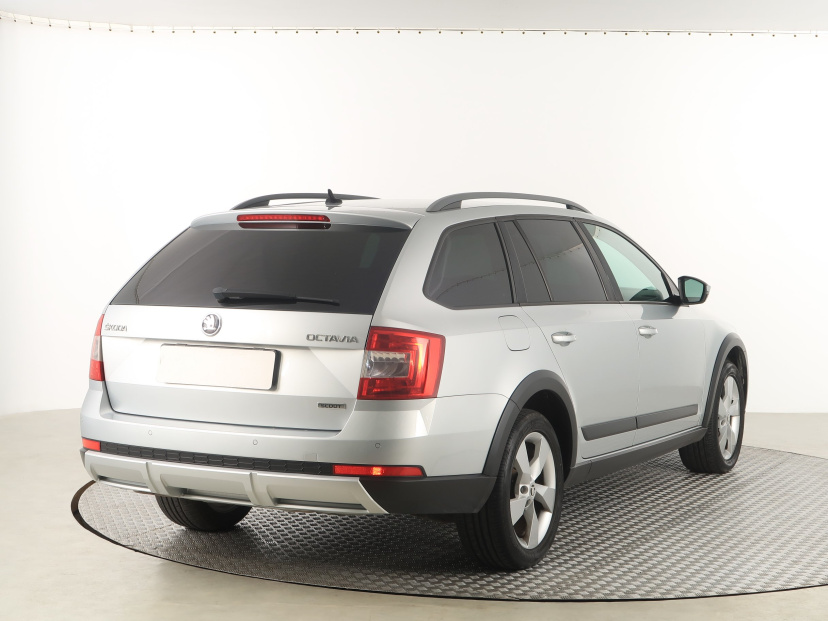 Škoda Octavia Scout, 2015