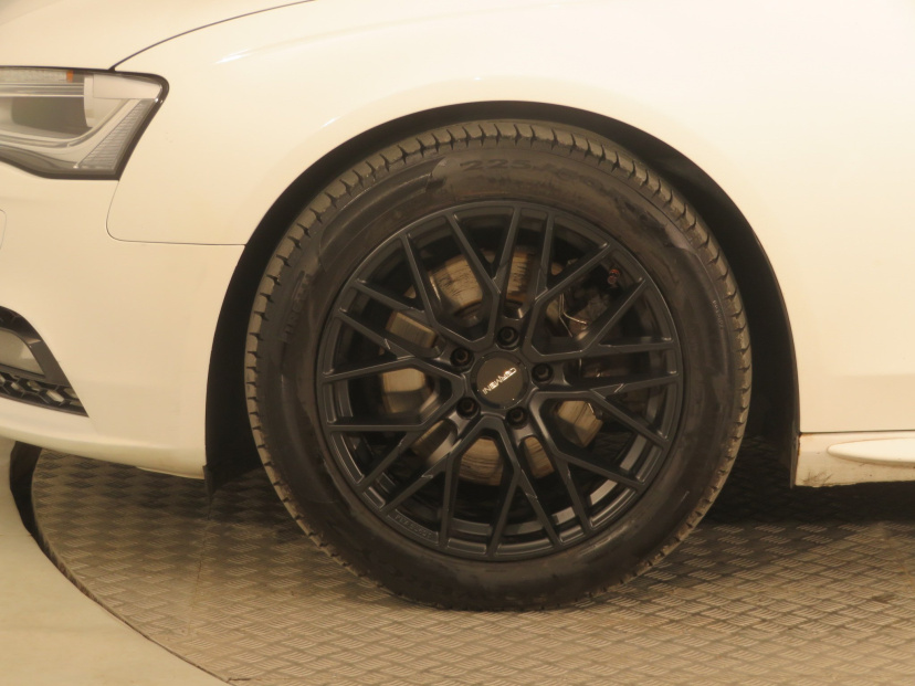 Audi A4, 2013
