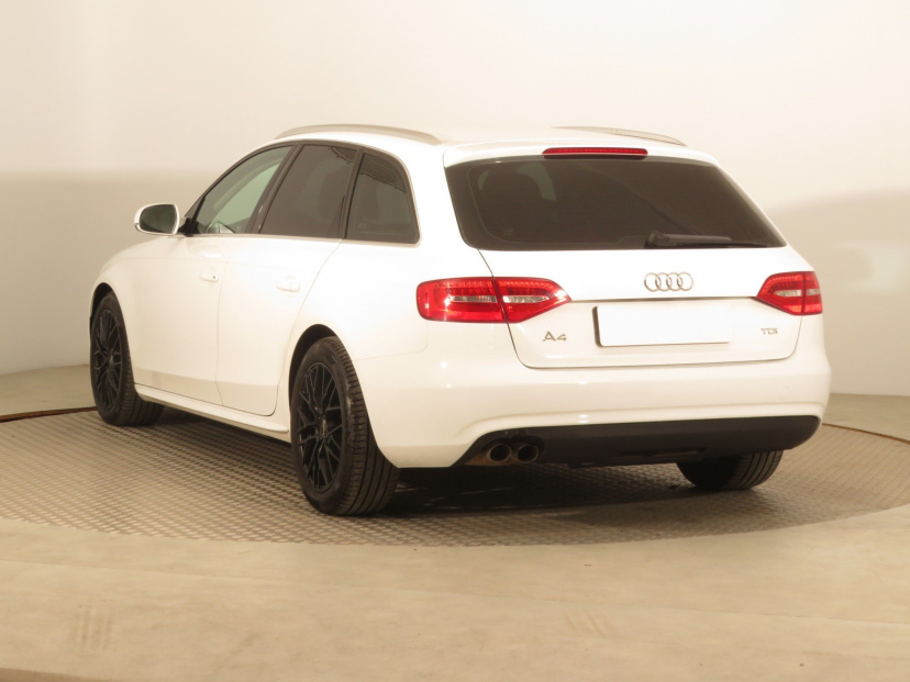Audi A4, 2013