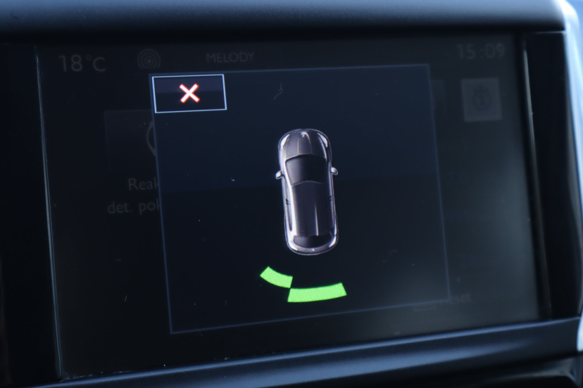 Peugeot 208, 2015