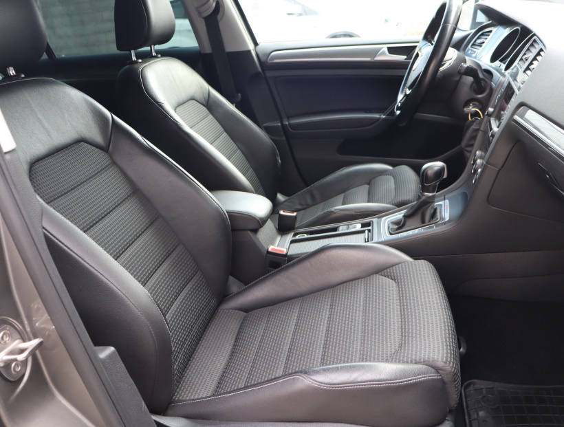 Volkswagen Golf, 2016