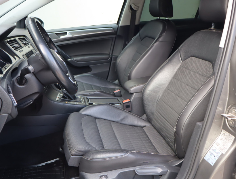 Volkswagen Golf, 2016