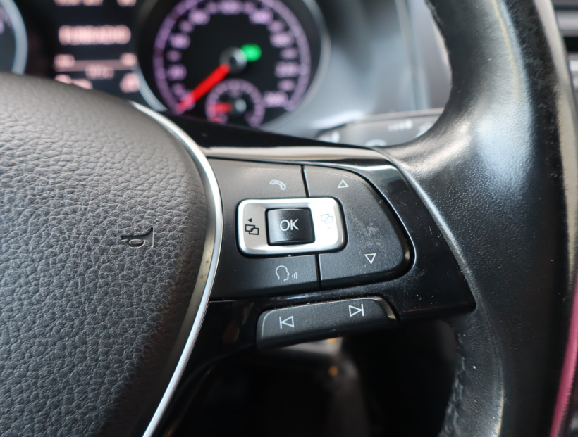 Volkswagen Golf, 2016