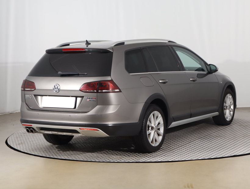 Volkswagen Golf, 2016