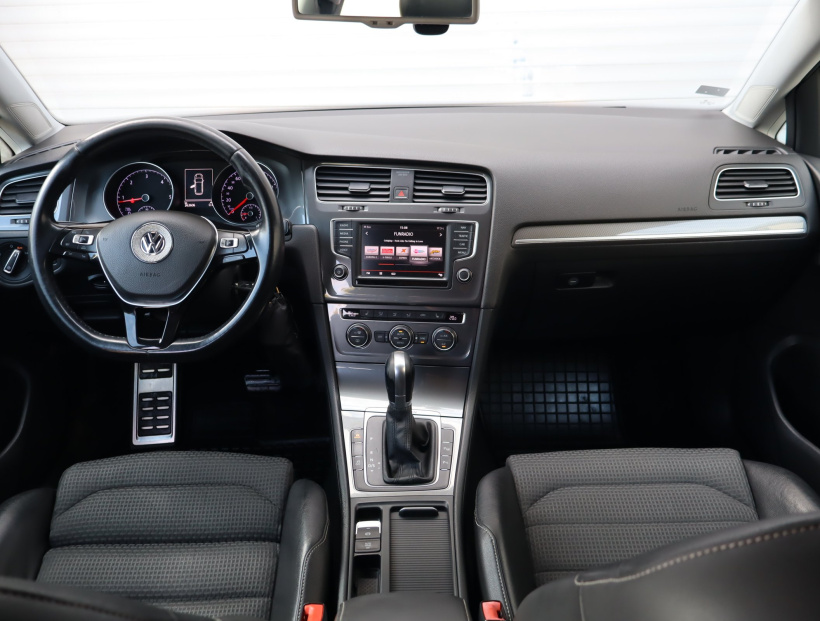Volkswagen Golf, 2016
