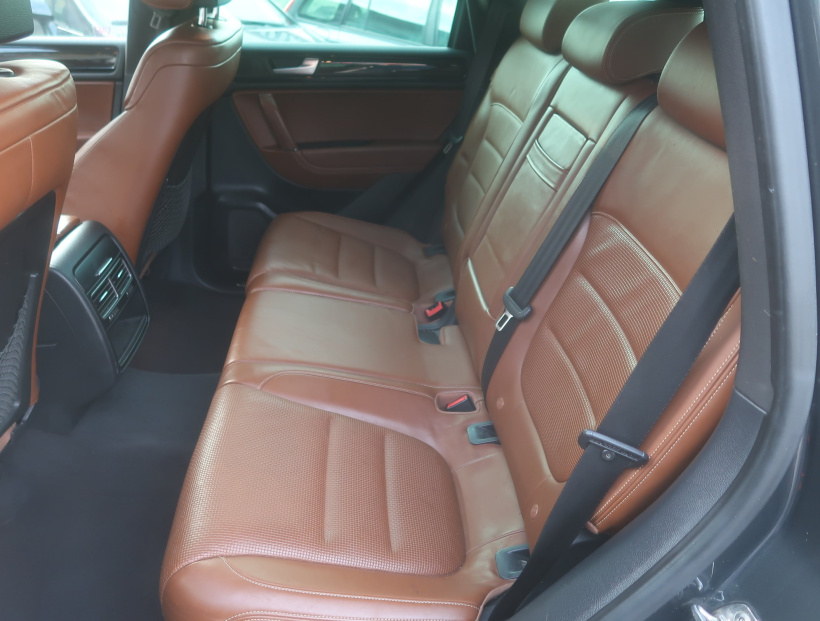 Volkswagen Touareg, 2013