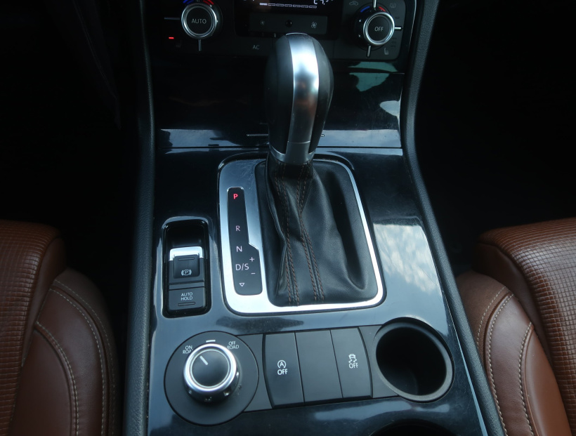 Volkswagen Touareg, 2013