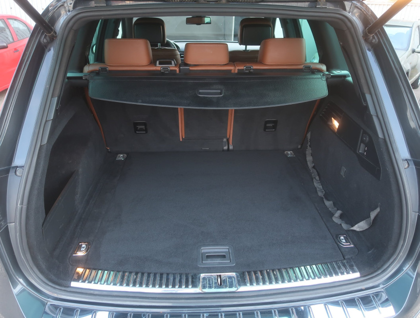 Volkswagen Touareg, 2013