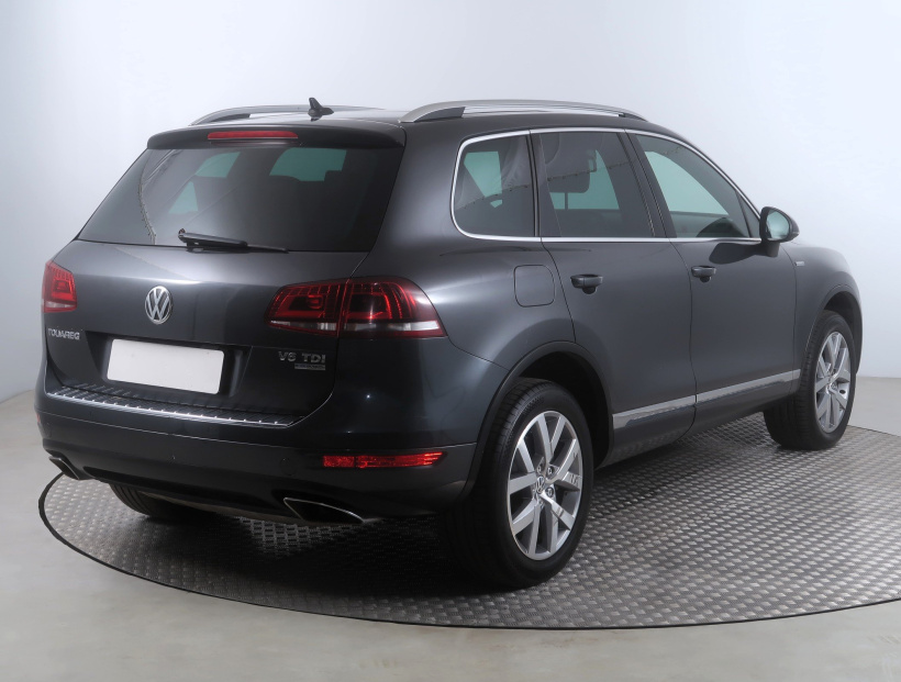Volkswagen Touareg, 2013