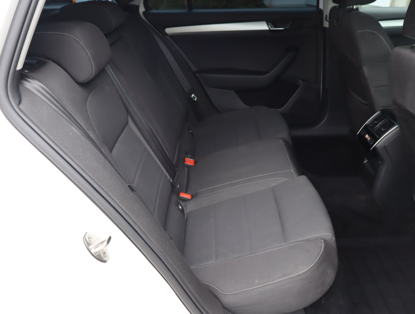 Škoda Superb, 2015